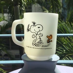 🐶 1965 JOYFUL VINTAGE SNOOPY PEANUTS MUG !